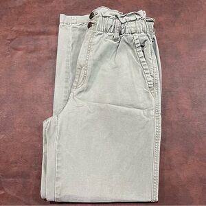 Universal Thread Green Paperbag Waist Pants